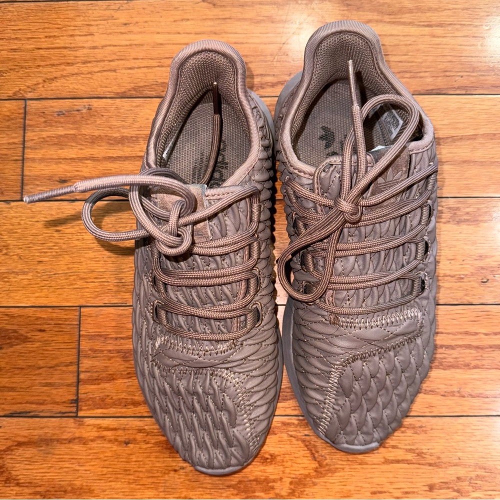 Grey Adidas Tubular X trainers 
Size women’s 6